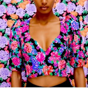 Zara floral print crop top size M